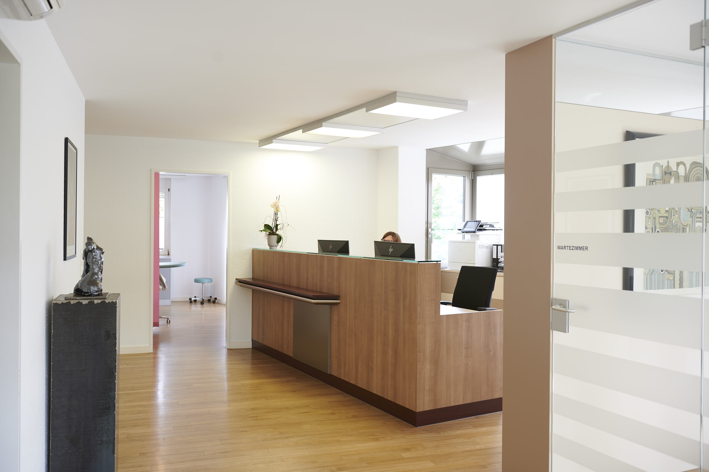 Haben Sie Blasen, Nieren, Prostata-Beschwerden? UROHEALTH / Urologie Frauenfeld, Dr. med. Anja Sauck, Telefon 052 721 39 46